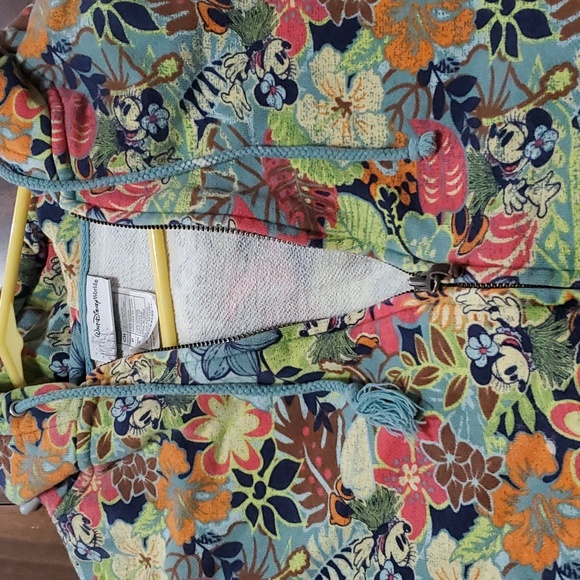 DISNEY SWEATSHIRT - Picture 2 of 6